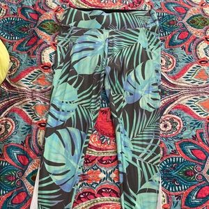 A Set! Pink Victoria’s Secret Tropical fit